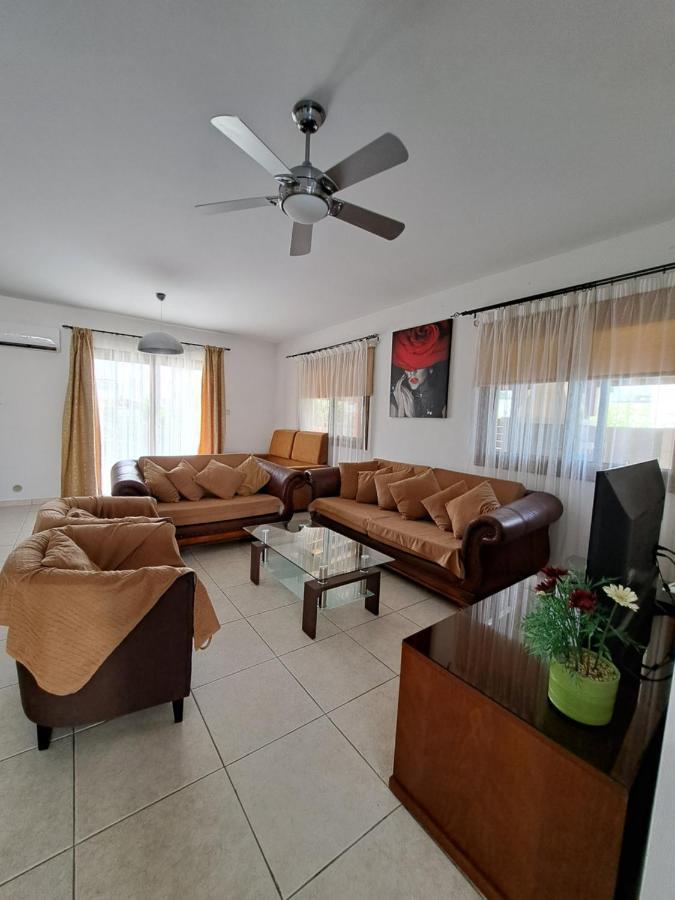 Villa Rina Paphos 外观 照片