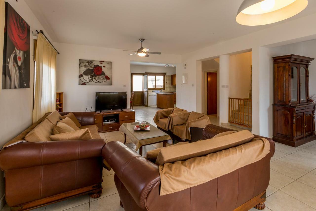 Villa Rina Paphos 外观 照片